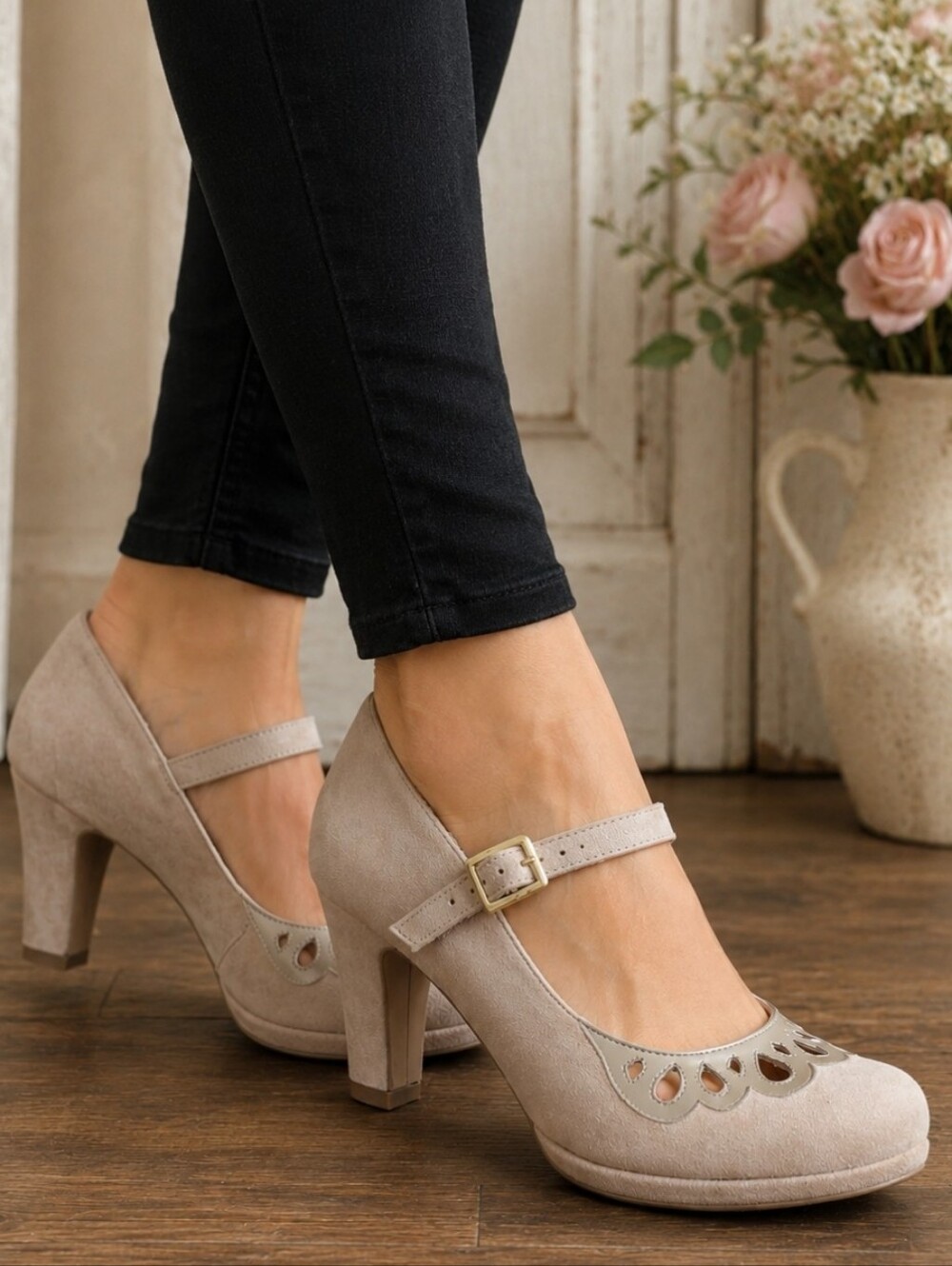 Clarks Artisan NEW Chorus Music Vintage Romantic Mary Jane Comfort Pumps 8M